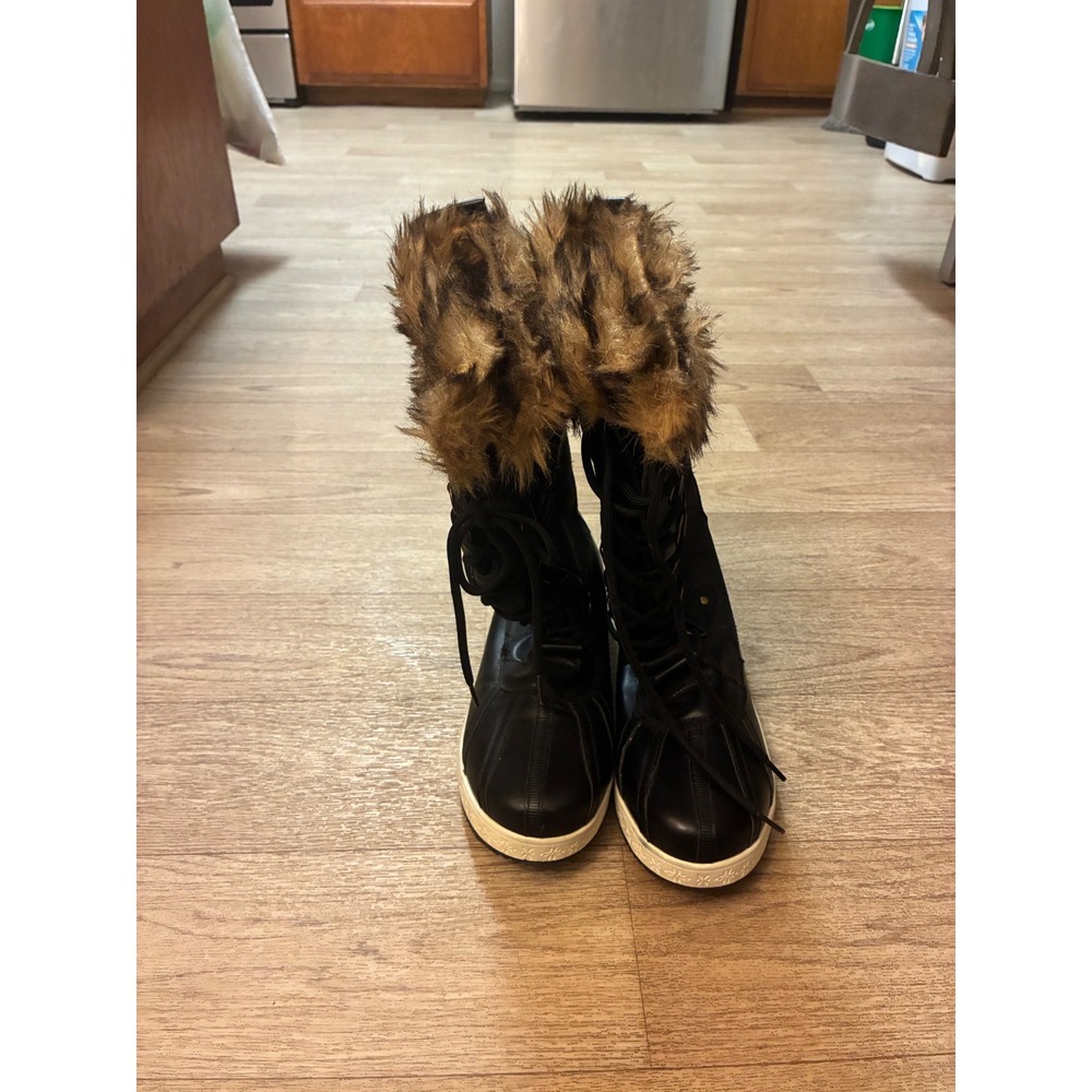 Marley Black Quilted Faux Fur Trim Lace Up Winter Snow Boots Womens Size 10